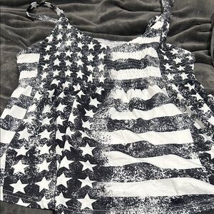 Source Unknown Black and White Star Camisole